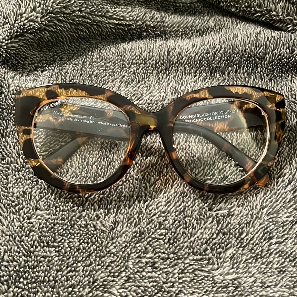 Perverse Animal Print Non-Prescription Personality Glasses